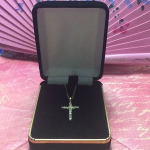 🌟BRAND NEW🌟 Gold & Cubic Zirconia Cross Necklace